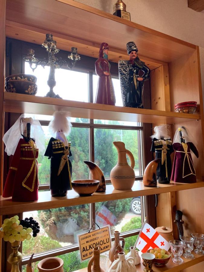 Hotel Tyrol I Restauracja Zycie Gruzji Osielsko Eksteriør billede