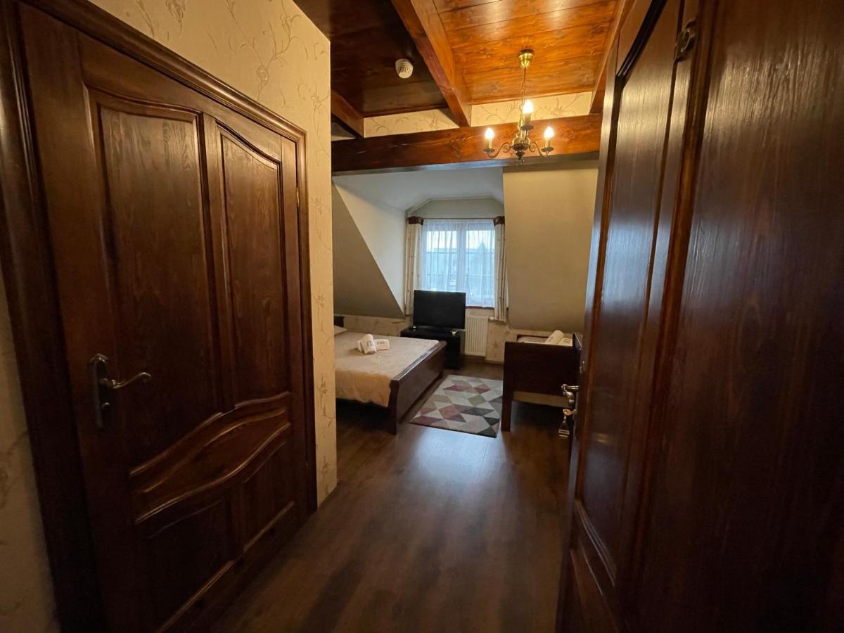 Hotel Tyrol I Restauracja Zycie Gruzji Osielsko Eksteriør billede