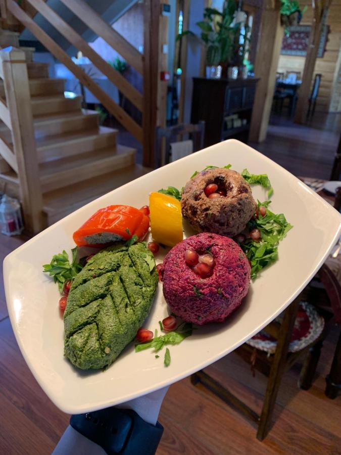 Hotel Tyrol I Restauracja Zycie Gruzji Osielsko Eksteriør billede