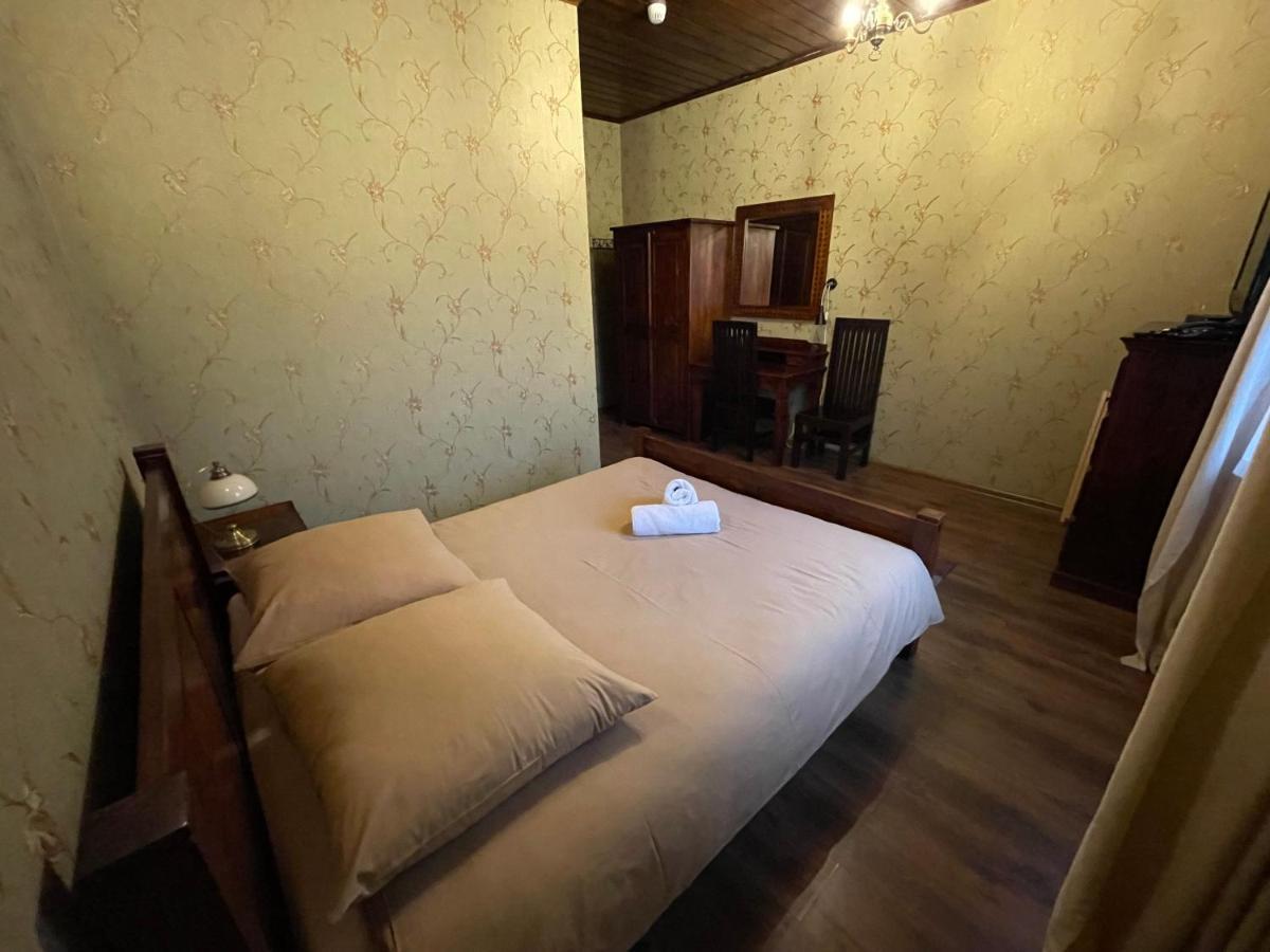 Hotel Tyrol I Restauracja Zycie Gruzji Osielsko Eksteriør billede
