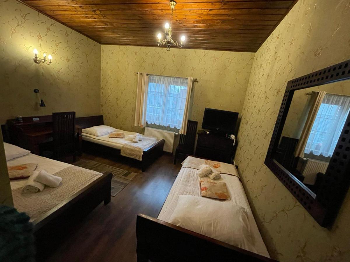 Hotel Tyrol I Restauracja Zycie Gruzji Osielsko Eksteriør billede